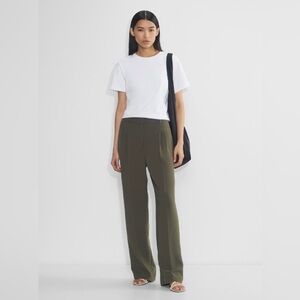 NWOT Aritzia The Effortless Pant Crepette